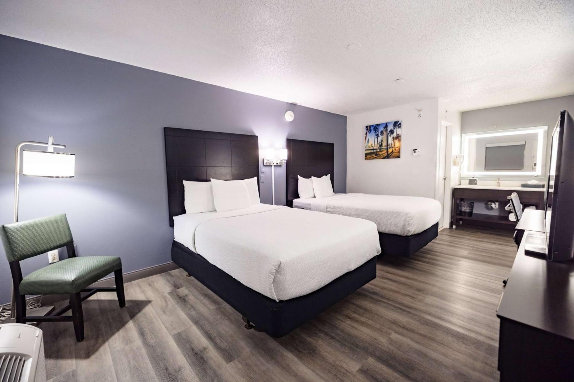 La Quinta Inn By Wyndham Tampa Near Busch Gardens Exterior foto