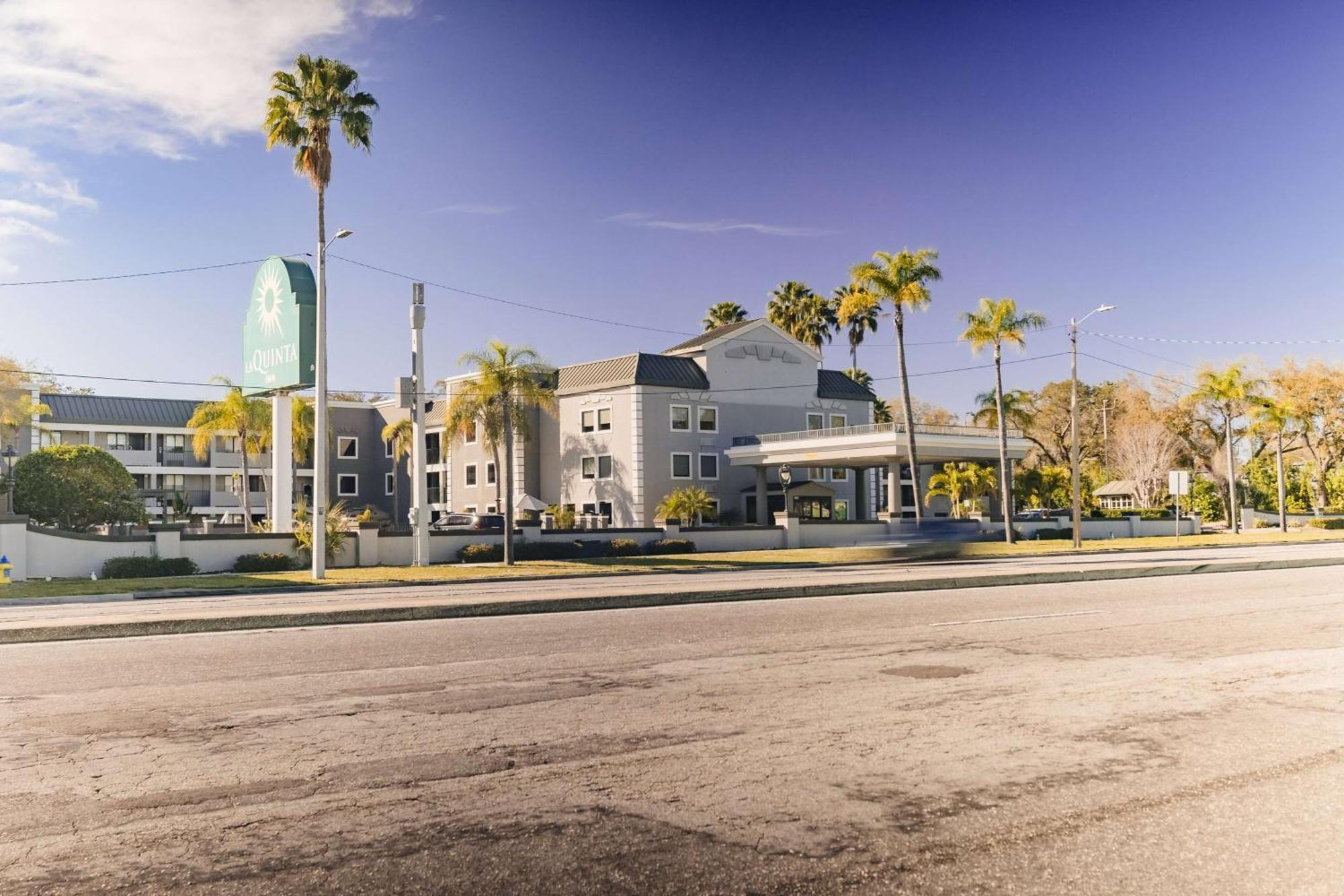 La Quinta Inn By Wyndham Tampa Near Busch Gardens Exterior foto