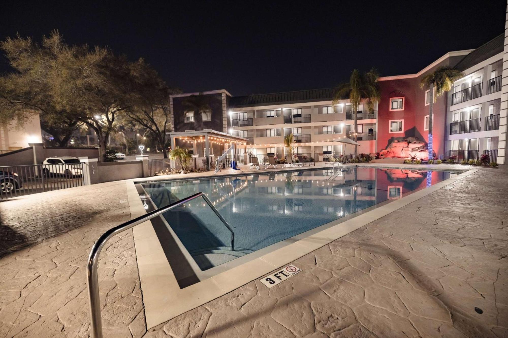 La Quinta Inn By Wyndham Tampa Near Busch Gardens Exterior foto