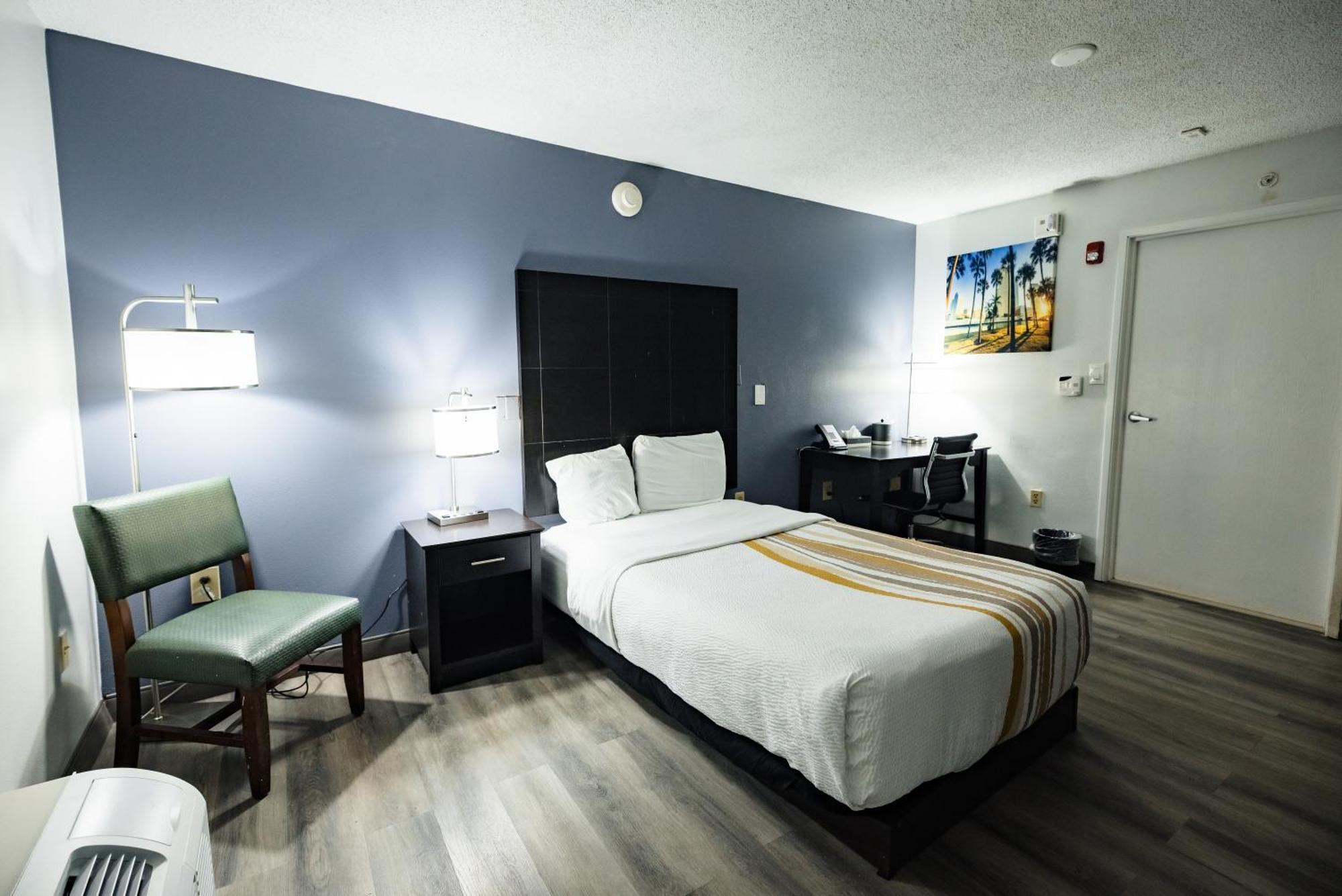 La Quinta Inn By Wyndham Tampa Near Busch Gardens Exterior foto