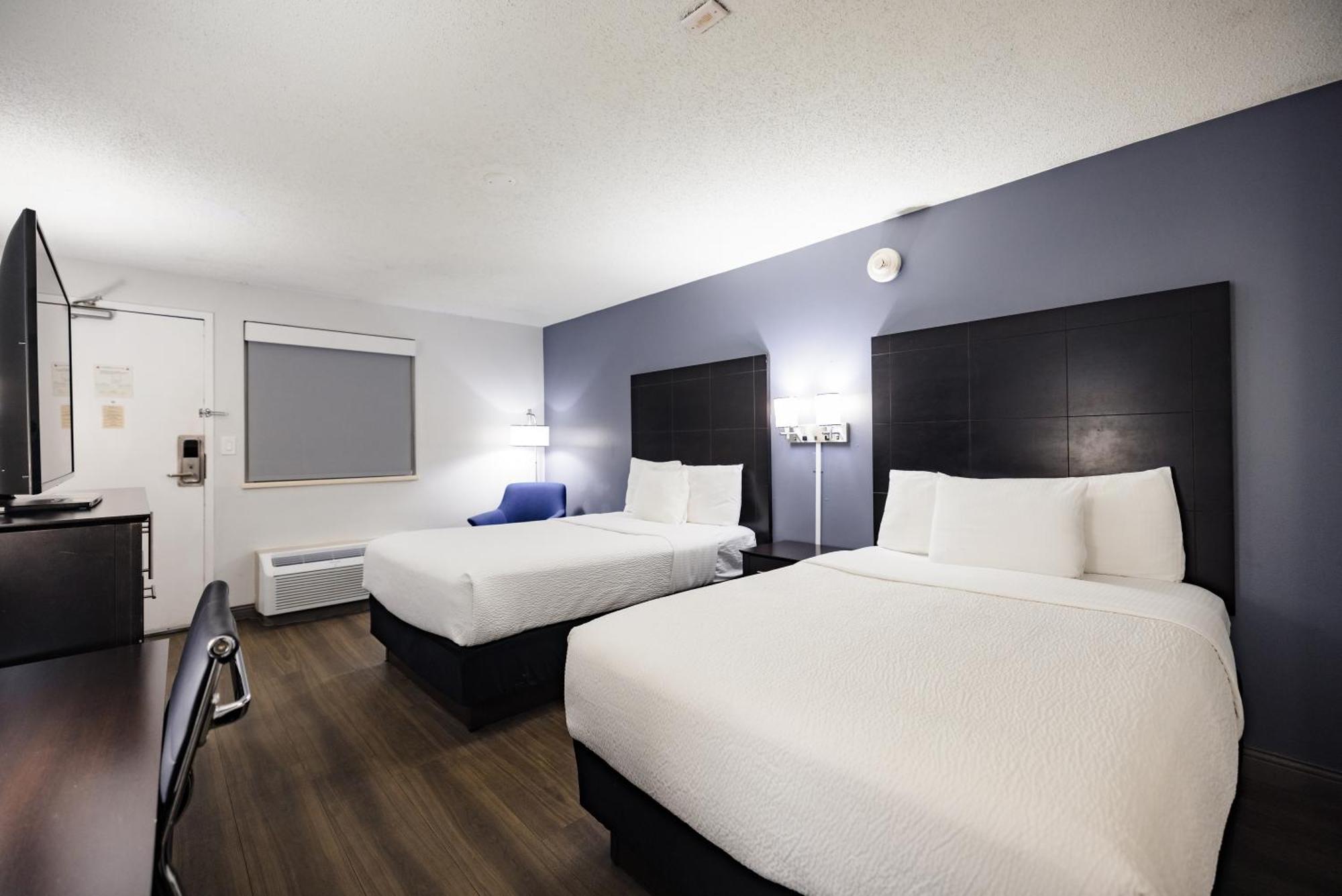 La Quinta Inn By Wyndham Tampa Near Busch Gardens Exterior foto